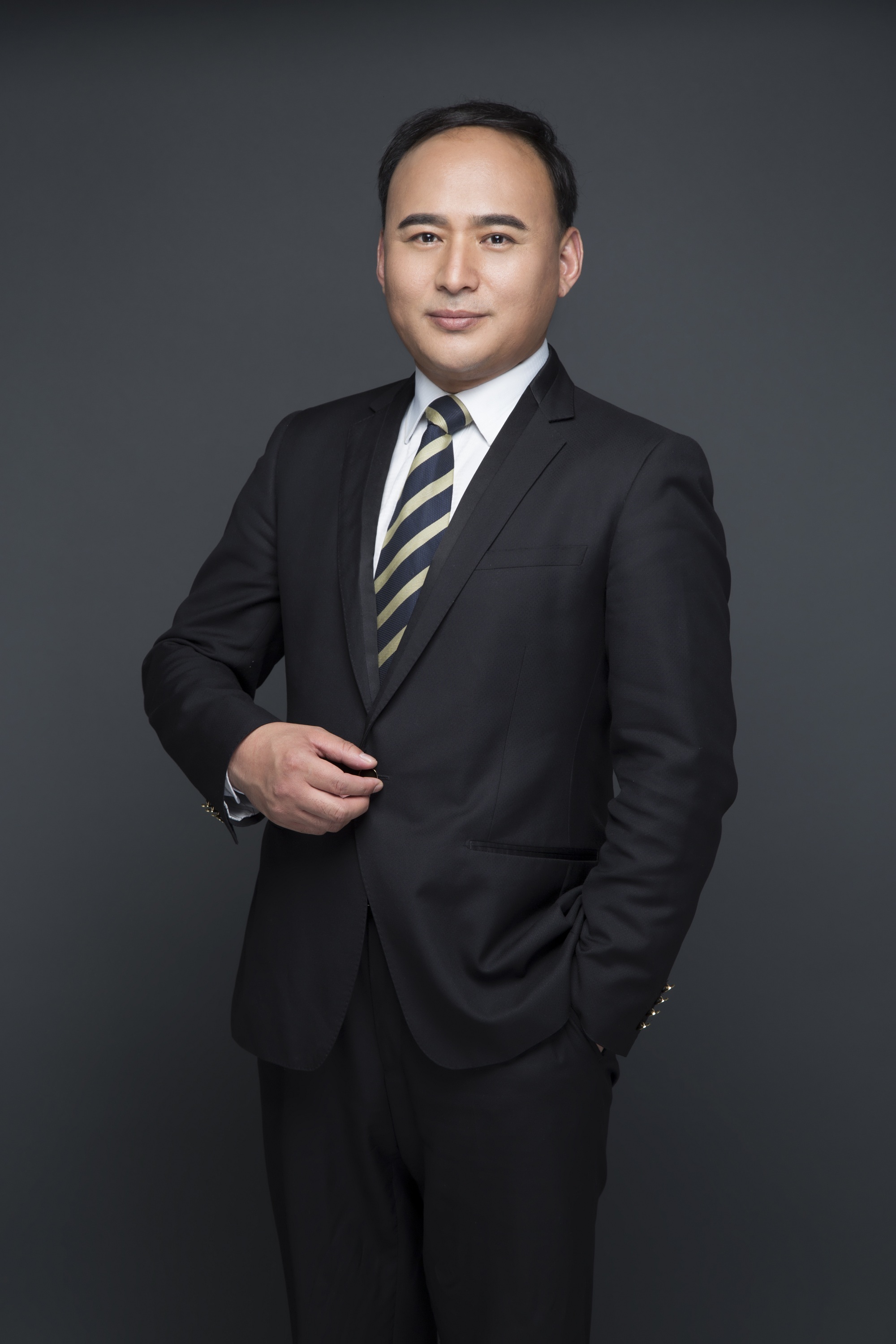 帅锋 跟组制片负责人